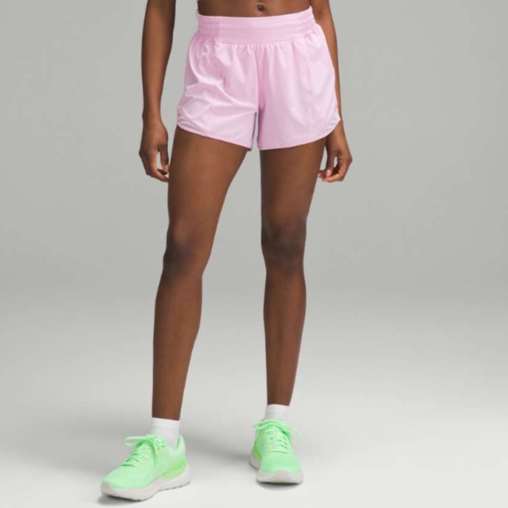 Lululemon Hotty Hot High-Rise Lined Shorts 4"
Vitapink Size 12 - Picture 2 of 13